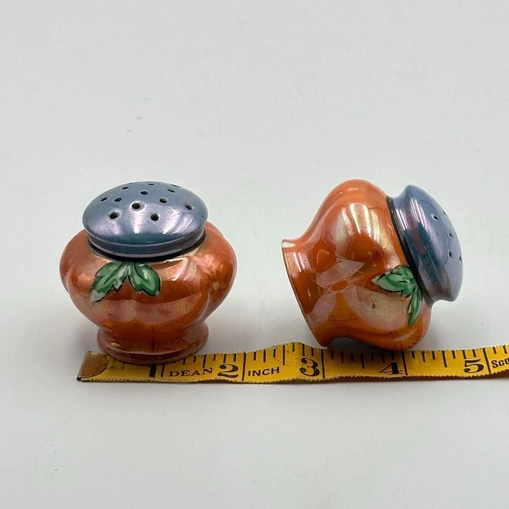 Vintage Lusterware flower Salt & Pepper Shakers Japan Retro‎ Hand Painted